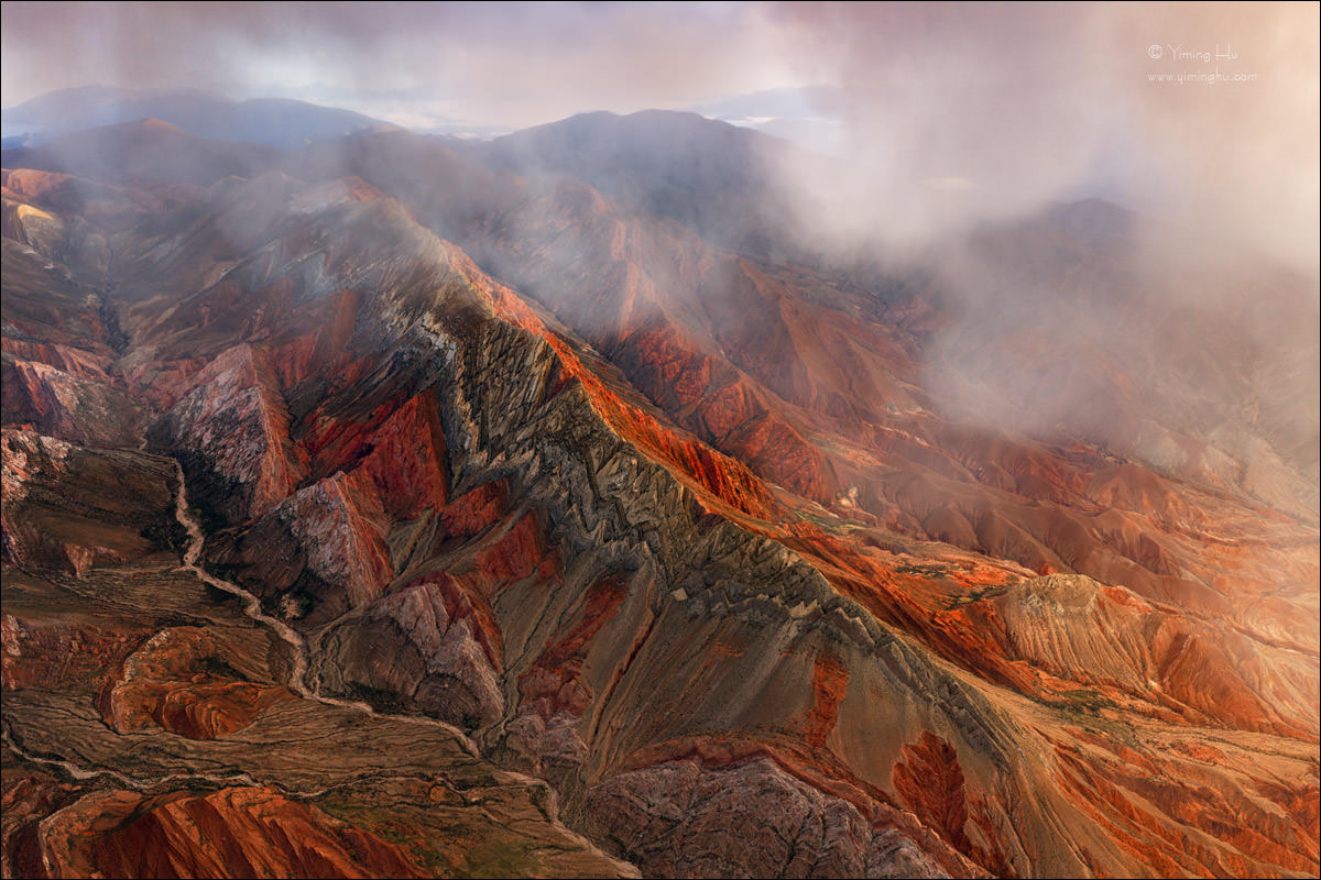 Fourteen-Colors-in-Passing-Mist